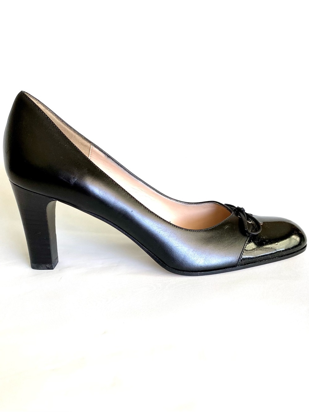 Isaac Mizrahi Black Leather Patent Toe Lace Up Pumps 7 Heels Italy Quiet Luxury